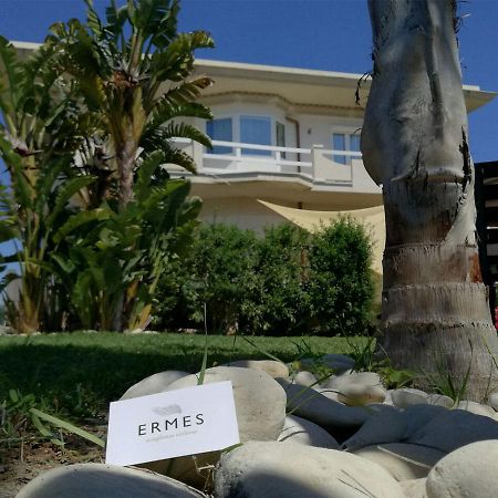 アヴォラ Ermes Bed & Breakfast エクステリア 写真