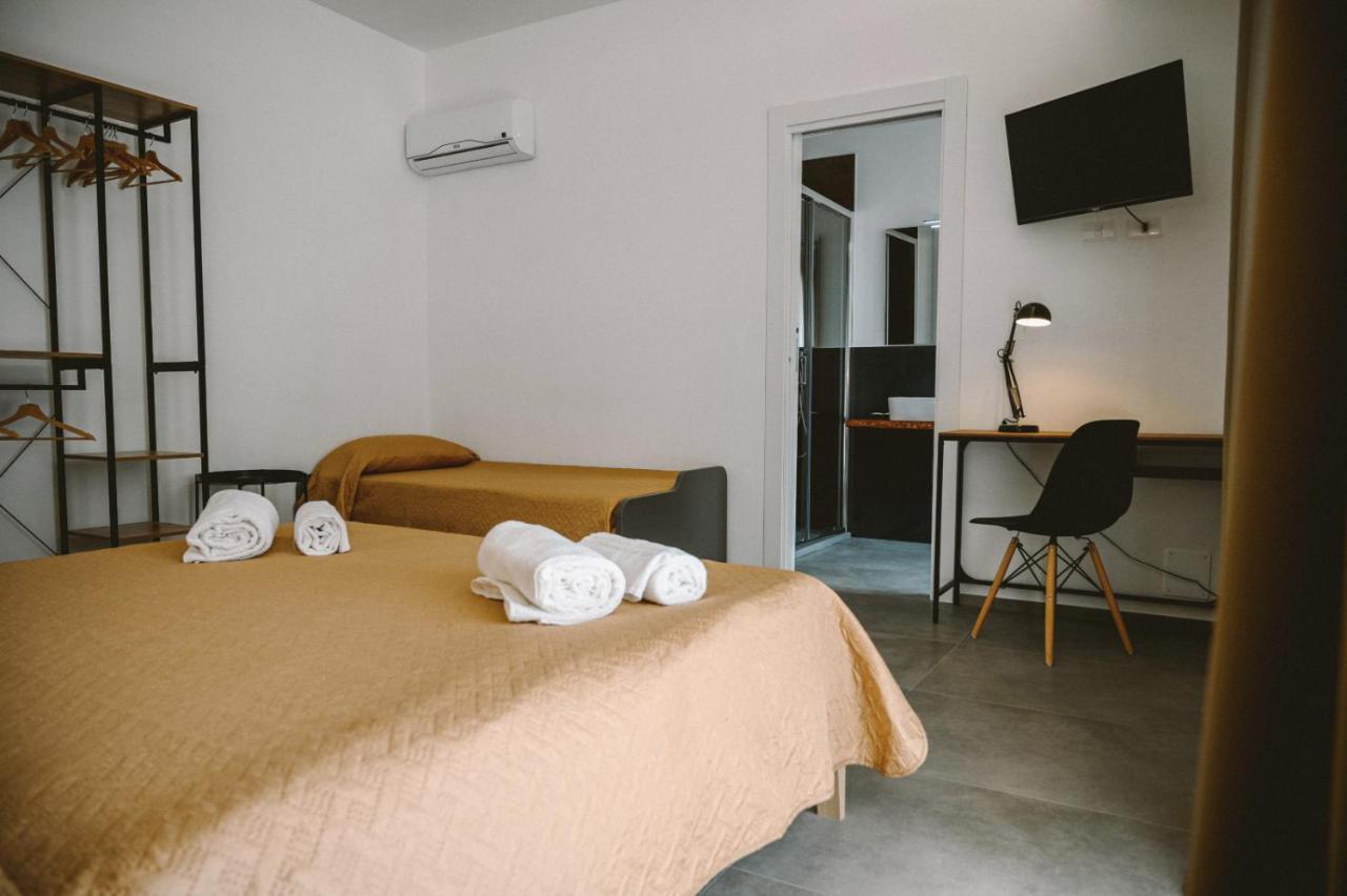 アヴォラ Ermes Bed & Breakfast エクステリア 写真