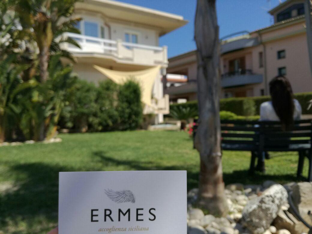 アヴォラ Ermes Bed & Breakfast エクステリア 写真